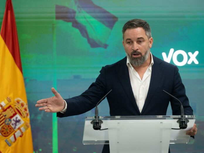 Santiago Abascal llama cómplices de Nicolás Maduro a Sánchez, Borrell y Zapatero y considera grave el exilio de Edmundo González Urrutia Santiago Abascal llama cómplices de Nicolás Maduro a Sánchez, Borrell y Zapatero y considera grave el exilio de Edmundo González Urrutia