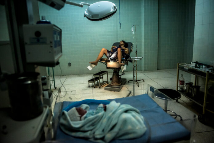 Especialista señala que la diáspora y la falta de insumos afectan directamente al sector salud en Venezuela Especialista señala que diáspora y falta de insumos afectan directamente al sector salud en Venezuela