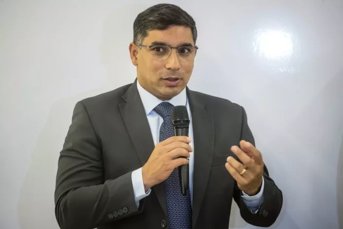 «El objetivo primordial es sacarle a Pedro Tellechea toda la información de los negocios de los hermanos Rodríguez» "El objetivo primordial es sacarle a Pedro Tellechea toda la información de los negocios de los hermanos Rodríguez"