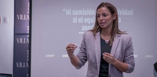 Vanessa Linares de Ramírez renuncia a su cargo como directora y denuncia que concejales, directores y el personal de carrera de la Alcaldía de Maracaibo han vivido un lamentable clima de persecución e intimidación sin límites Vanessa Linares de Ramírez renuncia a su cargo como directora y denuncia que concejales, directores y el personal de carrera de la Alcaldía de Maracaibo han vivido un lamentable clima de persecución e intimidación sin límites"