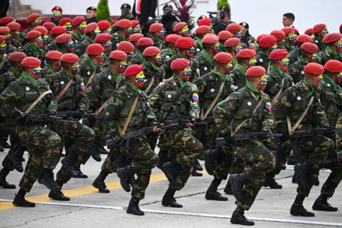 «La supervivencia de Nicolás Maduro depende en evitar rebeliones en las Fuerzas Armadas» "La supervivencia de Nicolás Maduro depende en evitar rebeliones en las Fuerzas Armadas"