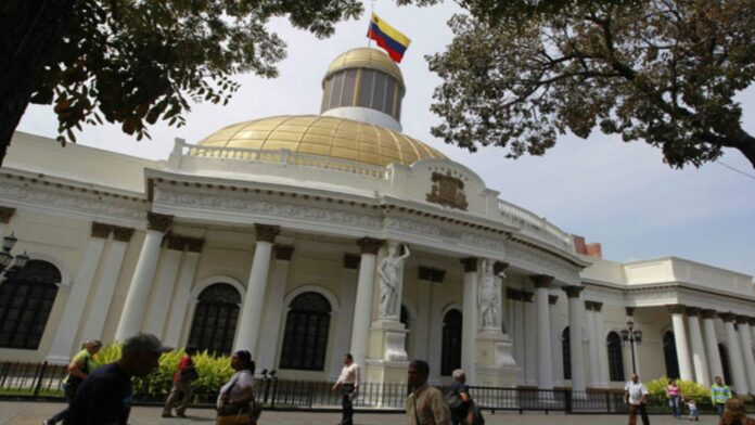 Dos diputados de la Asamblea Nacional Chavista fueron reemplazados por apoyar a Edmundo González Urrutia Dos diputados de la Asamblea Nacional Chavista fueron reemplazados por apoyar a Edmundo González Urrutia