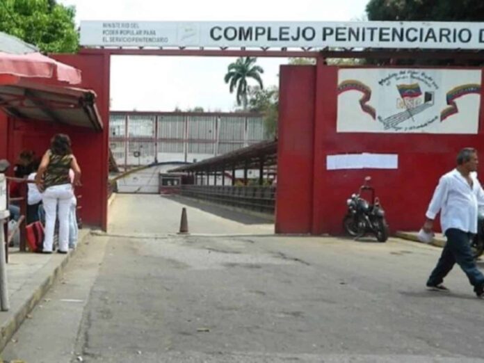 Custodios en la cárcel de Tocuyito se mantienen encapuchados, armados y sin identificación Custodios en la cárcel de Tocuyito se mantienen encapuchados, armados y sin identificación