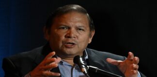 Andrés Velásquez a cuatro meses del #28Jul: «Nicolás Maduro está negado a entregar, mantenerse a la fuerza de nada le servirá» Andrés Velásquez: "La pelea interna en el régimen no pueden esconderla, son mafias enfrentadas"