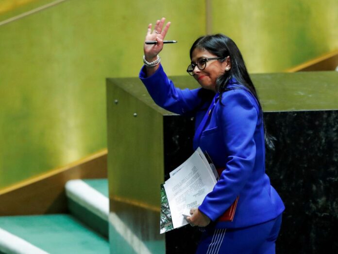El País: Delcy Rodríguez anuncia amnistía general para cientos de presos políticos en Venezuela Los llamados lingotes de Delcy Rodríguez: Oro ruso comprado por Venezuela mediado por funcionario español fue transportado como material sanitario