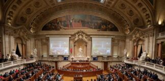 Tenso debate en el Parlamento de Portugal sobre reconocimiento de la victoria de Edmundo González Urrutia en Venezuela Tenso debate en el Parlamento de Portugal sobre reconocimiento de la victoria de Edmundo González Urrutia en Venezuela