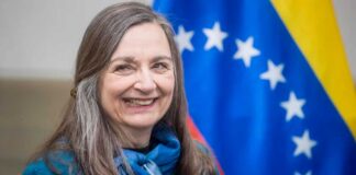 Centro Carter muestra las actas de la elección presidencial en el Consejo Permanente de la OEA Centro Carter muestra las actas de la elección presidencial en el Consejo Permanente de la OEA