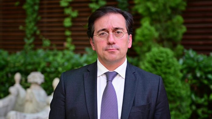 José Manuel Albares exige al régimen de Nicolás Maduro que respete a la monarquía española: «Exigimos el mismo respeto para todas nuestras instituciones» José Manuel Albares exige al régimen de Nicolás Maduro que respete a la monarquía española: "Exigimos el mismo respeto para todas nuestras instituciones"