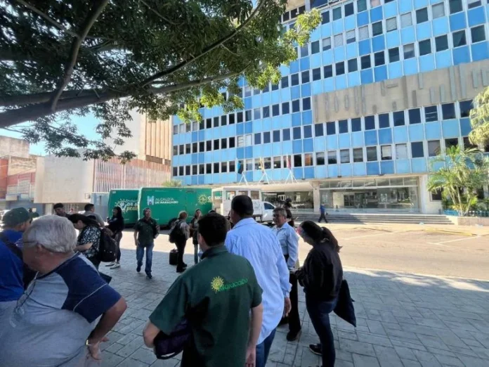 Trabajadores denuncian que funcionarios del Sebin mantienen allanada la Alcaldía de Maracaibo Trabajadores denuncian que funcionarios del Sebin tiene tomada la Alcaldía de Maracaibo
