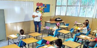 Solo 30% de los maestros estuvo presente en el inicio del año escolar: Exigen un salario mínimo de 600 dólares Solo 30% de los maestros estuvo presente en el inicio del año escolar: Exigen un salario mínimo de 600 dólares