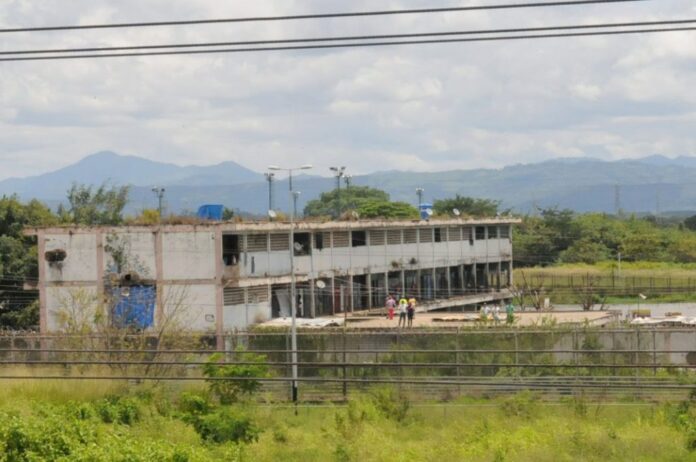 Madre no reconoce a su hijo detenido por protestas poselectorales por el grave nivel de desnutrición Madre no reconoce a su hijo detenido por protestas poselectorales por el grave nivel de desnutrición