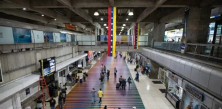 Turismo en Venezuela afectado por crisis poselectoral: «Es más difícil viajar a Venezuela por las escasas conexiones aéreas» Turismo en Venezuela afectado por crisis poselectoral: "Es más difícil viajar a Venezuela por las escasas conexiones aéreas"