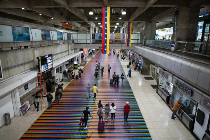 Turismo en Venezuela afectado por crisis poselectoral: «Es más difícil viajar a Venezuela por las escasas conexiones aéreas» Turismo en Venezuela afectado por crisis poselectoral: "Es más difícil viajar a Venezuela por las escasas conexiones aéreas"