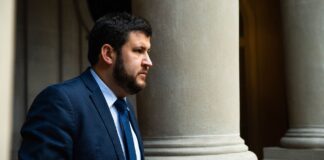David Smolansky: «108 mil venezolanos han huido del país desde el #28Jul por persecución política» David Smolansky: "108 mil venezolanos han huido del país desde el #28Jul por persecución política"