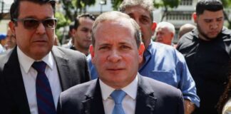 Juan Pablo Guanipa expone figuras complacientes con el régimen de Nicolás Maduro: «Tenemos que confrontar ese nefasto grupo de normalizadores» Juan Pablo Guanipa expone figuras complacientes con el régimen de Nicolás Maduro: "Tenemos que confrontar ese nefasto grupo de normalizadores"
