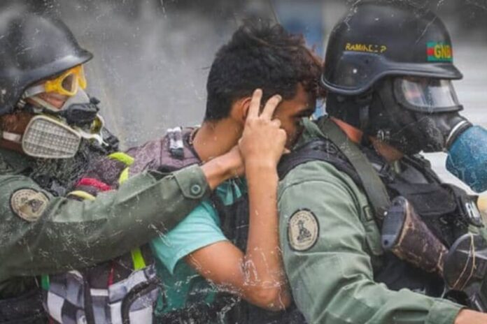 Amnistía Internacional exige a fiscal de la CPI investigar detenciones y torturas sufridas por adolescentes en Venezuela Amnistía Internacional exige a fiscal de la CPI investigar detenciones y torturas sufridas por adolescentes en Venezuela