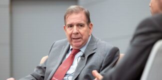Edmundo González Urrutia sobre el asedio del régimen a la Embajada de Argentina en Caracas: «Las reacciones del mundo no se harán esperar» Edmundo González Urrutia sobre el asedio del régimen a la Embajada de Argentina en Caracas: "Las reacciones del mundo no se harán esperar"