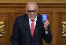 Jorge Rodríguez asegura que «amnistías rechazadas pueden ser apeladas en tribunales» Jorge Rodríguez celebra ley que "castiga" a los "traidores a la patria"