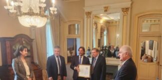 Edmundo González Urrutia llegó a Uruguay y se reunió con el presidente Luis Lacalle Pou: «Las actas testifican el triunfo del cambio» Edmundo González Urrutia llegó a Uruguay y se reunió con el presidente Luis Lacalle Pou: «Las actas testifican el triunfo del cambio»