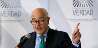 Andrés Pastrana responde a Jorge Rodríguez: «Si no nos dejan entrar, a la salida nos vemos. Muy pronto» Andrés Pastrana responde a Jorge Rodríguez: "Si no nos dejan entrar, a la salida nos vemos. Muy pronto"