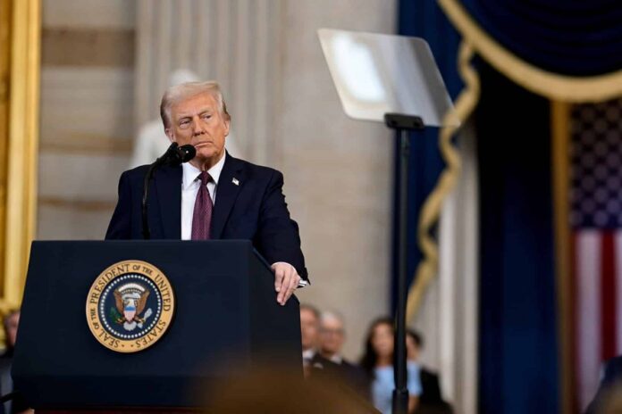 Bloomberg: Donald Trump necesita a Chile en la lucha contra pandillas venezolanas para lograr el éxito de su ofensiva Bloomberg: Donald Trump necesita a Chile en la lucha contra pandillas venezolanas para lograr el éxito de su ofensiva