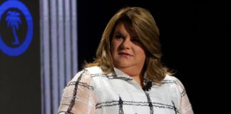 Gobernadora de Puerto Rico: «El gobierno de Estados Unidos no va a dejar a uno de sus territorios indefensos ante las amenazas de un narcodictador» Gobernadora de Puerto Rico: "El gobierno de Estados Unidos no va a dejar a uno de sus territorios indefensos ante las amenazas de un narcodictador"