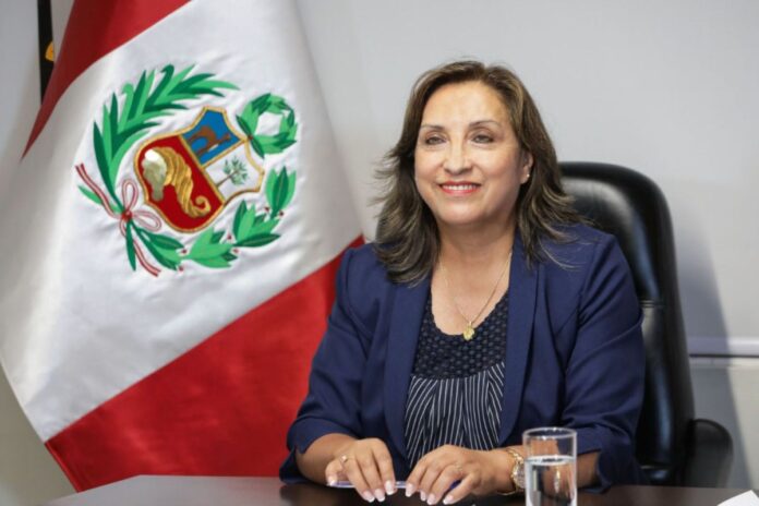 Presidenta de Perú pide que Nicolás Maduro «aprenda a perder unas elecciones y deje el Gobierno» Presidenta de Perú pide que Nicolás Maduro "aprenda a perder unas elecciones y deje el Gobierno"