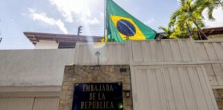 Asilados en la Embajada de Argentina denuncian que no tienen acceso a sus medicinas Asilados en la Embajada de Argentina denuncian que no tienen acceso a sus medicinas