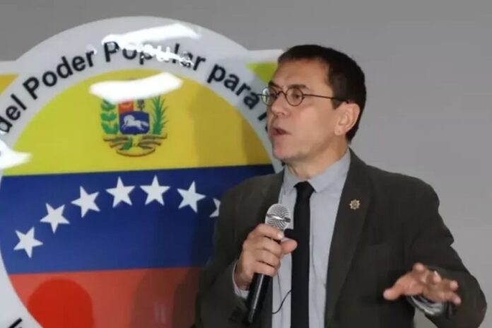 Exigen en la Universidad Complutense de Madrid expulsar a Juan Carlos Monedero por dar una charla en El Helicoide Exigen en la Universidad Complutense de Madrid expulsar a Juan Carlos Monedero por dar una charla en El Helicoide