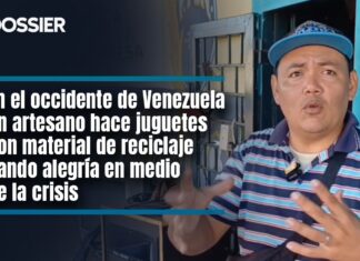 Artesano hace juguetes con material de reciclaje dando alegría en medio de la crisis Artesano hace juguetes con material de reciclaje dando alegría en medio de la crisis