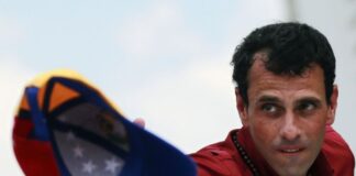 Henrique Capriles no apoyará la abstención para la elección regional pese al fraude del #28Jul Henrique Capriles no apoyará la abstención para la elección regional pese al fraude del #28Jul