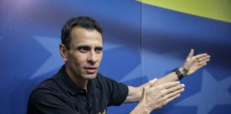 Henrique Capriles llama a votar en comicios regionales y legislativos como un «acto de resistencia» Henrique Capriles llama a votar en comicios regionales y legislativos como un "acto de resistencia"