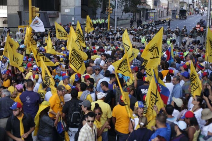 Video que publicó Primero Justicia contra Henrique Capriles y Tomás Guanipa que luego borraron Video que publicó Primero Justicia contra Henrique Capriles y Tomás Guanipa que luego borraron