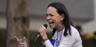 María Corina Machado responsabiliza a la dictadura de Nicolás Maduro por la muerte de Reinaldo Araujo: «El régimen lo asesinó» María Corina Machado responsabiliza a la dictadura de de Nicolás Maduro por la muerte de Reinaldo Araujo: "El régimen lo asesinó"