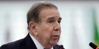 Edmundo González Urrutia denuncia que el régimen de Nicolás Maduro utiliza el secuestro de su yerno, Rafael Tudares, para “chantajearlo” Edmundo González Urrutia denuncia que el régimen de Nicolás Maduro utiliza el secuestro de su yerno, Rafael Tudares, para “chantajearlo”