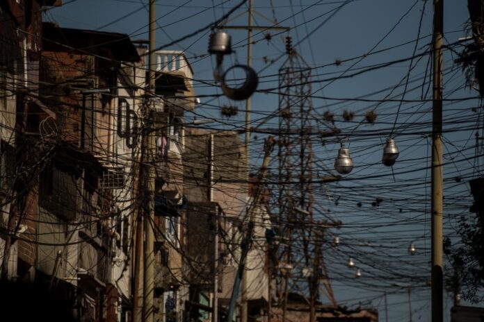 Provea: Generación eléctrica en Venezuela está 80% por debajo de su capacidad Provea: Generación eléctrica en Venezuela está 80% por debajo de su capacidad