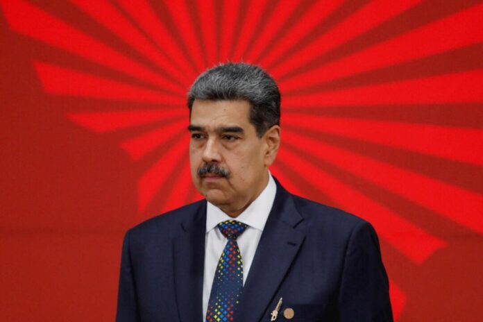 Nicolás Maduro acusa a ExxonMobil de pagar para que sacaran a Chevron de Venezuela Nicolás Maduro acusa a ExxonMobil de pagar para que sacaran a Chevron de Venezuela