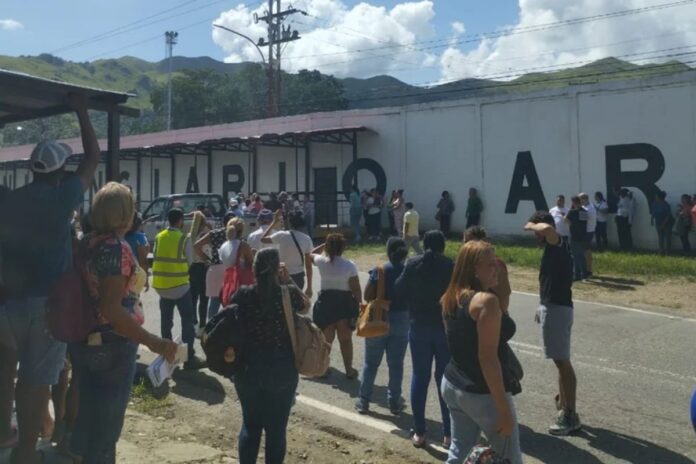 Denuncian que presos políticos de Tocorón son sometidos a tratos crueles, hambre y castigos prolongados Denuncian que presos políticos de Tocorón son sometidos a tratos crueles, hambre y castigos prolongados