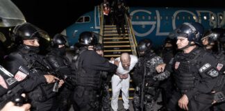 La angustia por los venezolanos deportados a El Salvador: «La pesadilla americana» La angustia por los venezolanos deportados a El Salvador: "La pesadilla americana"