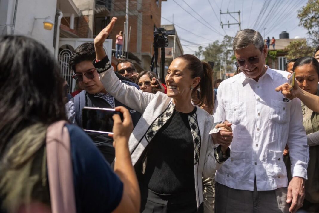 México rechaza aranceles de Estados Unidos a países que compren petróleo de Venezuela