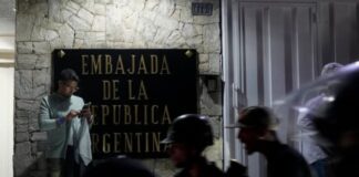 Expertos coinciden en «negligencia y falta de diligencia» del Cuerpo Diplomático sobre la situación de los opositores aislados en la Embajada de Argentina Expertos coinciden en "negligencia y falta de diligencia" del Cuerpo Diplomático sobre la situación de los opositores aislados en la Embajada de Argentina