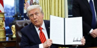 The Washington Post: Donald Trump considera extender licencia para que Chevron siga operando en Venezuela The Washington Post: Donald Trump considera extender licencia para que Chevron siga operando en Venezuela