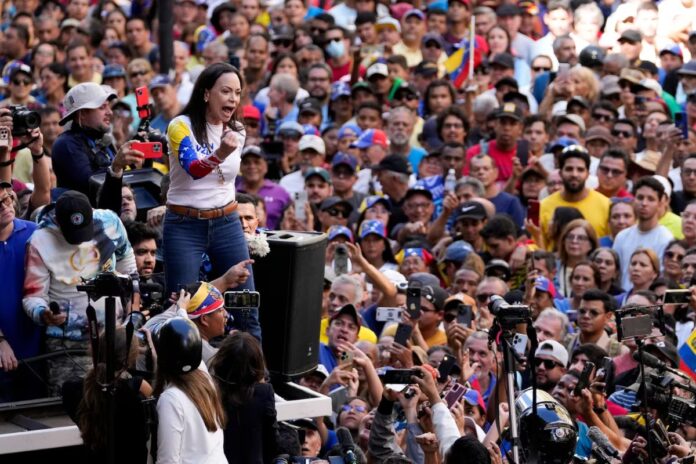 María Corina Machado: «Reparar los daños a víctimas del chavismo es compromiso innegociable» María Corina Machado: "Reparar los daños a víctimas del chavismo es compromiso innegociable"