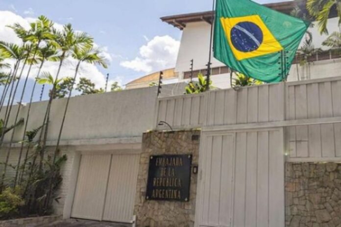 PUD respalda llamado urgente por salvoconductos a asilados en la embajada argentina PUD respalda llamado urgente por salvoconductos a asilados en la embajada argentina