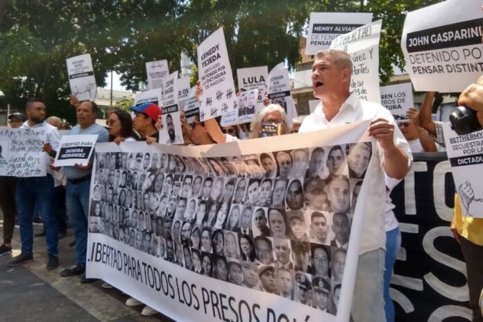La Ley Contra el Odio en Venezuela: un instrumento de represión y censura bajo el manto de la «convivencia» La Ley Contra el Odio en Venezuela: un instrumento de represión y censura bajo el manto de la "convivencia"