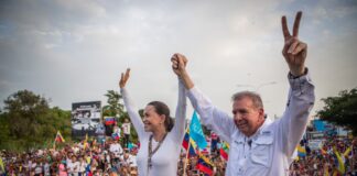 Edmundo González Urrutia y María Corina Machado se comprometen a «erradicar la impunidad y garantizar justicia» Edmundo González Urrutia y María Corina Machado se comprometen a "erradicar la impunidad y garantizar justicia"