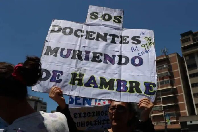 Un docente en Venezuela necesita 46 salarios mensuales para costear la canasta básica Un docente en Venezuela necesita 46 salarios mensuales para costear la canasta básica
