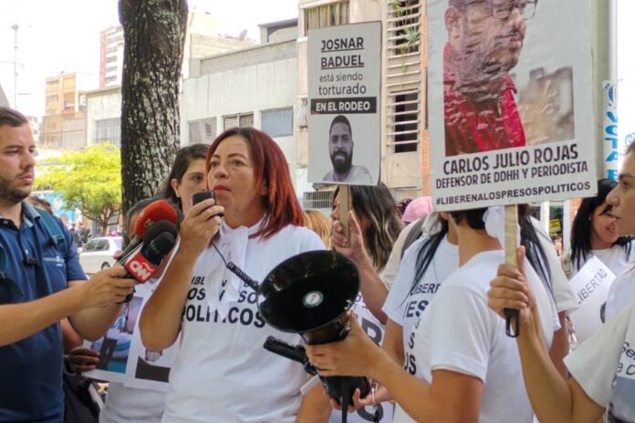 Familiares de presos políticos exigen respuestas y anuncian nueva «Ruta por la Libertad» ante la indiferencia del Ministerio Público Familiares de presos políticos exigen respuestas y anuncian nueva "Ruta por la Libertad" ante la indiferencia del Ministerio Público