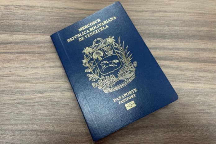 Pasaporte de Venezuela cayó 21 puestos en el índice Henley Pasaporte de Venezuela cayó 21 puestos en el índice Henley