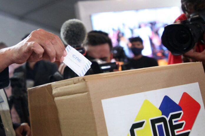 CNE inicia la campaña electoral para las elecciones del #25May CNE inicia la campaña electoral para las elecciones del #25May